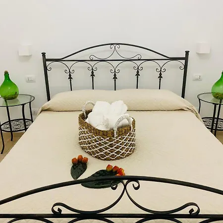 Donna Filomena アパート モノーポリ